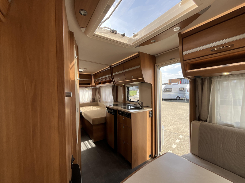 Dethleffs Nomad 470 ER ENKELE BEDDEN-NETJES  foto: 13