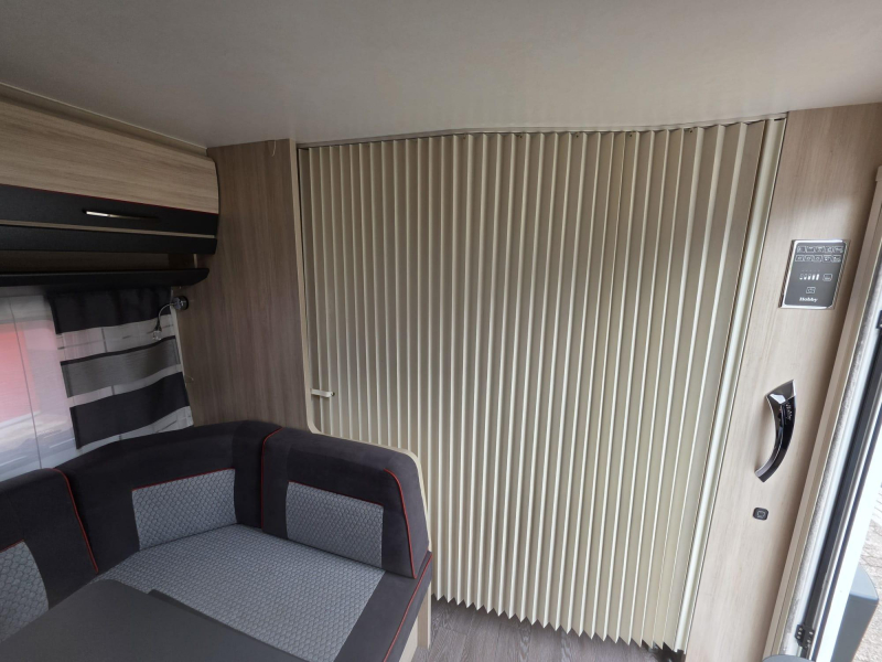 Hobby De Luxe Edition 545 KMF Nieuwe voortent, Mover  foto: 4