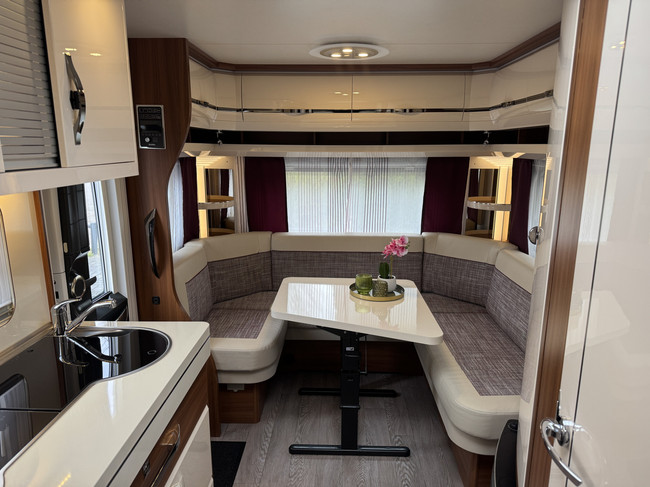 Hobby Excellent 495 UL met enkele bedden **Mover/Fietsendrager/Luifeltent/1e eigenaar/Zeer nette caravan** foto: 22
