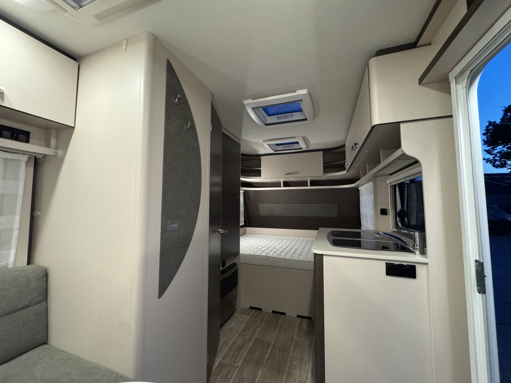 Dethleffs Caravans C'Go 415 QL foto: 9