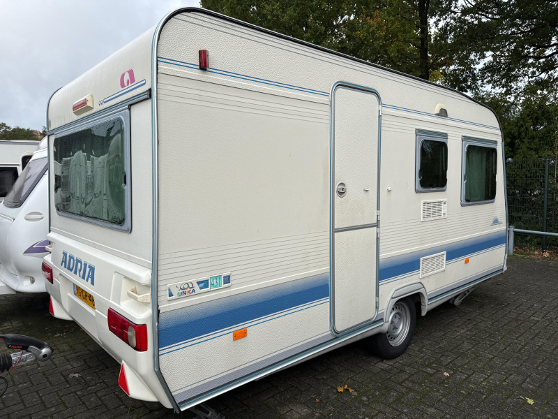 Adria Unica B 431 DD Fietsdrager/Voortent 