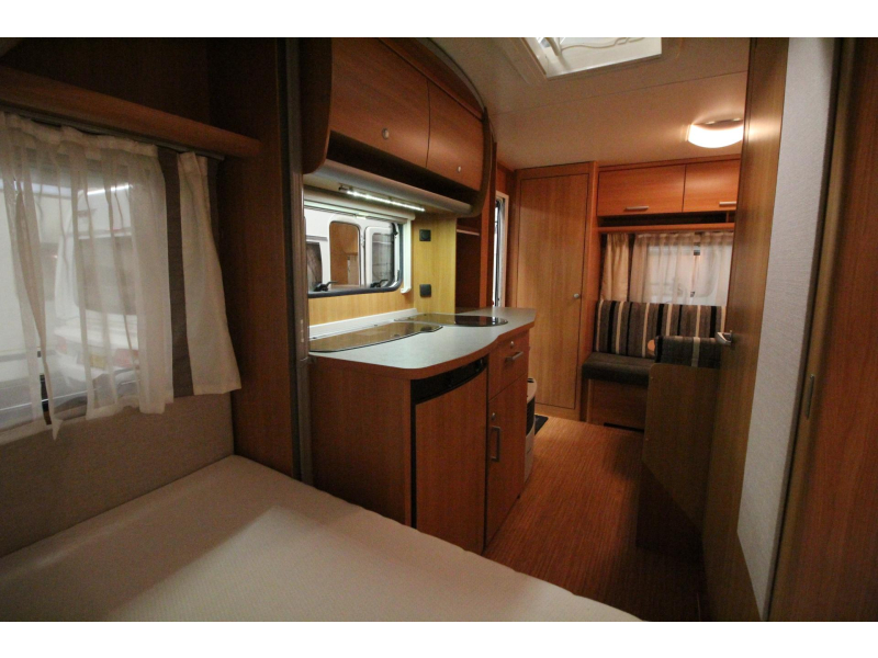 Knaus Sport Special 420 QD Voortent, Fietsenrek, LMV  foto: 8