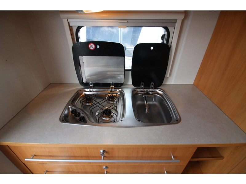 Caravelair Antares Luxe 420 Etuiluifel + zijwand(en)  foto: 16
