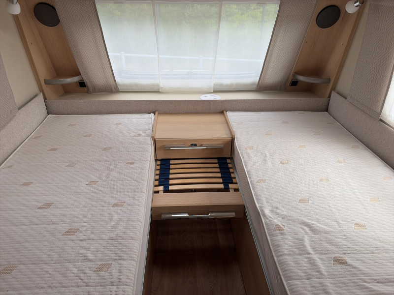 Eriba Nova 530 GL Zeer compleet!!!  foto: 3