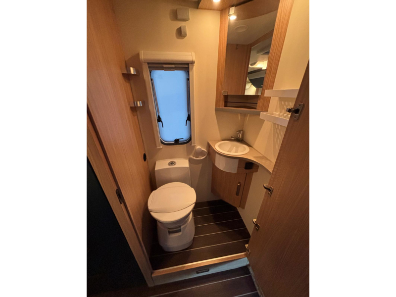 Knaus Sport en Fun 480 QL Mover Cassetteluifel  foto: 17