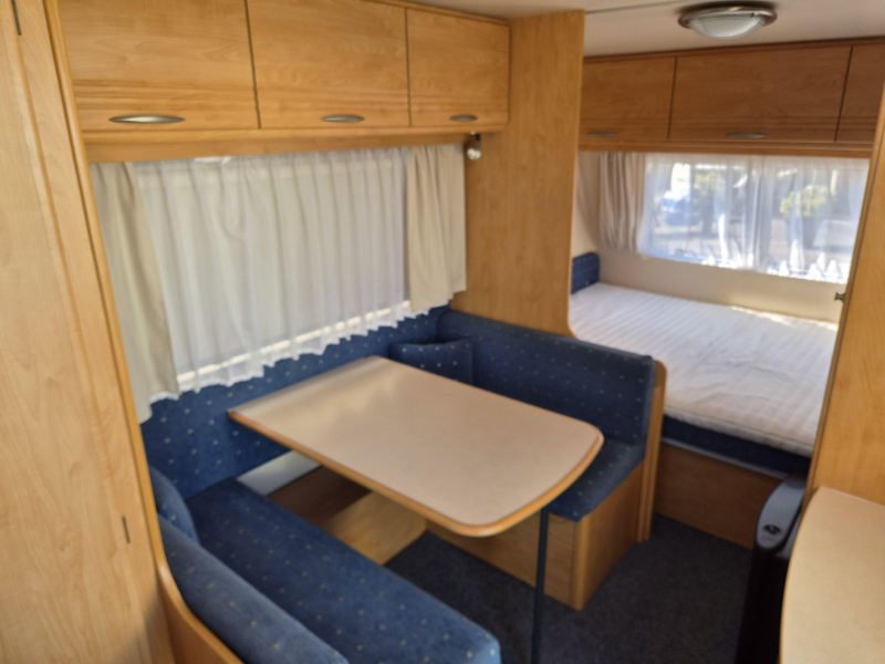 Caravelair Antares 400 Voortent en Luifel  foto: 4