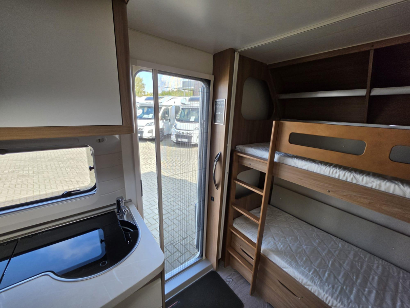 Hobby De Luxe 490 KMF Stapelbed, 6 persoons!  foto: 5