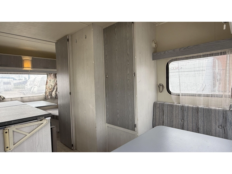 Home-Car Confort 42 2x zitgroep toiletruimte  foto: 3