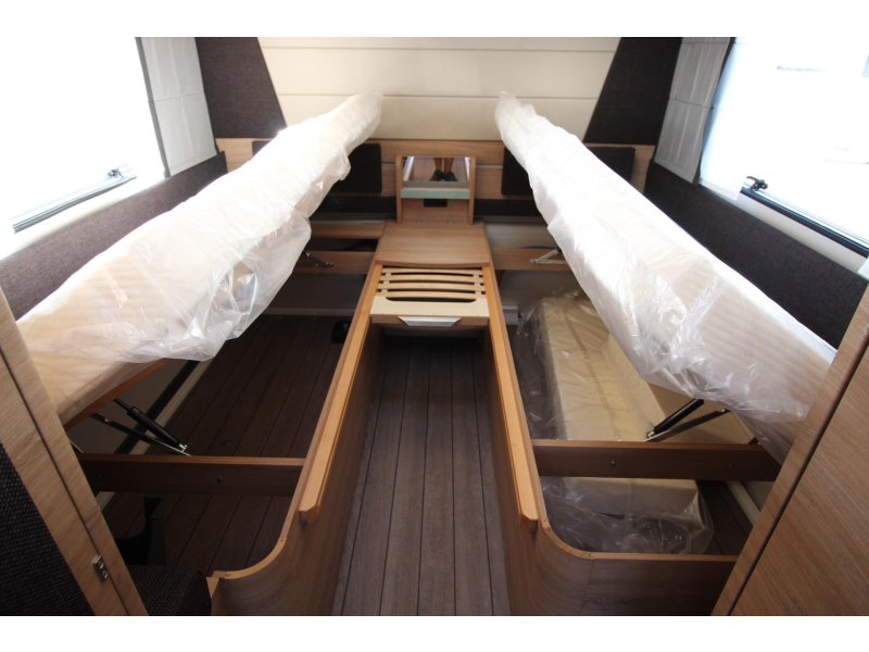 Knaus Sudwind Black Selection 540 UE Panoramaraam + Enkelbed  foto: 15