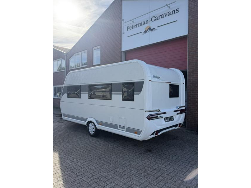 Hobby Excellent 460 SL Incl. Mover en Voortent  foto: 4