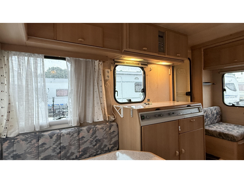 Adria Optima 425 TK 2x zitgroep vast toilet  foto: 6