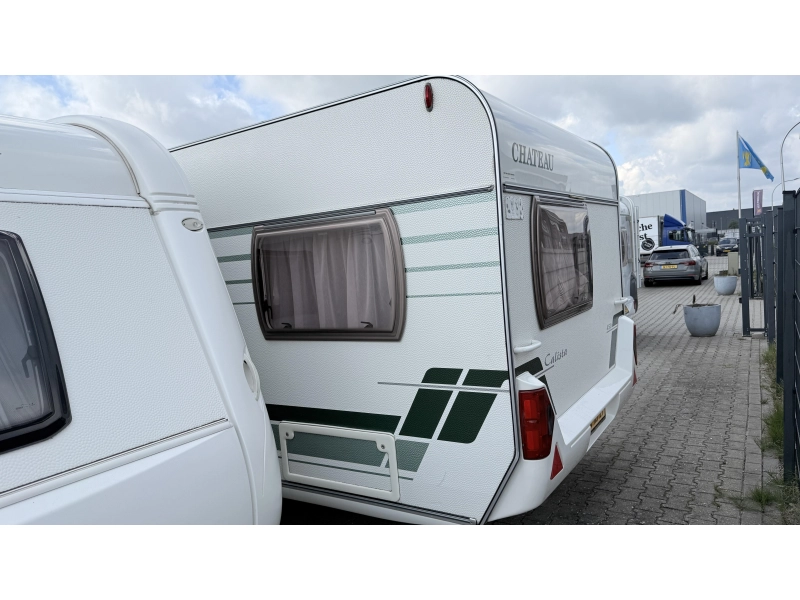 Chateau Calista 450 FHU frans bed rondzit toilet  foto: 13