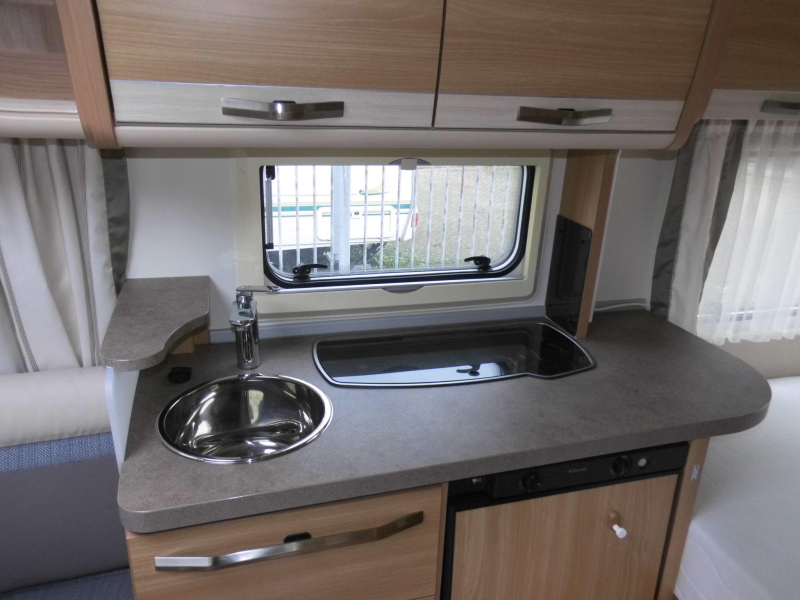 Knaus Sudwind 450 FU Mover en cassetteluifel!  foto: 4