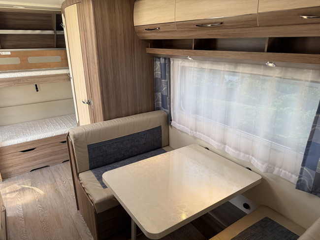 Hobby DE LUXE 490 KMF foto: 10