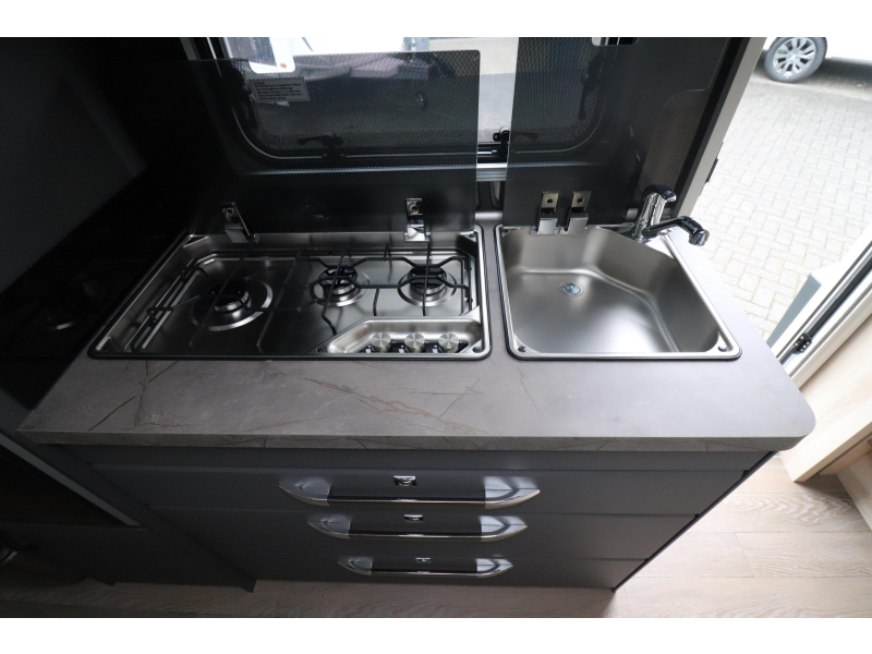 Hobby De Luxe 490 KMF €3500,- KORTING | 681  foto: 17