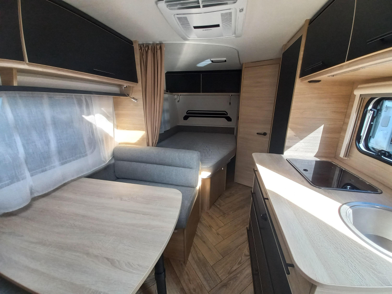 Caravelair Sport Line 476 mover-voortent-airco  foto: 6