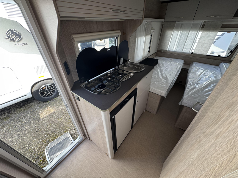 Bürstner Premio Life 480 TL Mover en Thule luifel  foto: 12