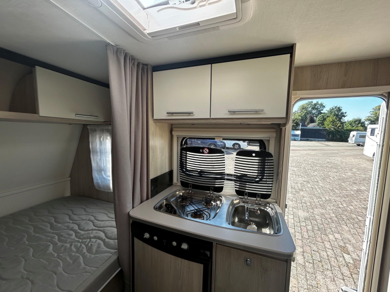 Caravelair Alba 390 Mover, Voortent & luifel  foto: 8