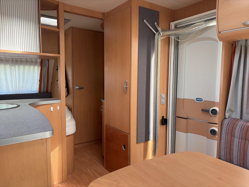 Knaus Sudwind Premium Line 450 FU Mover/Luifel/Fietsdr.  foto: 8