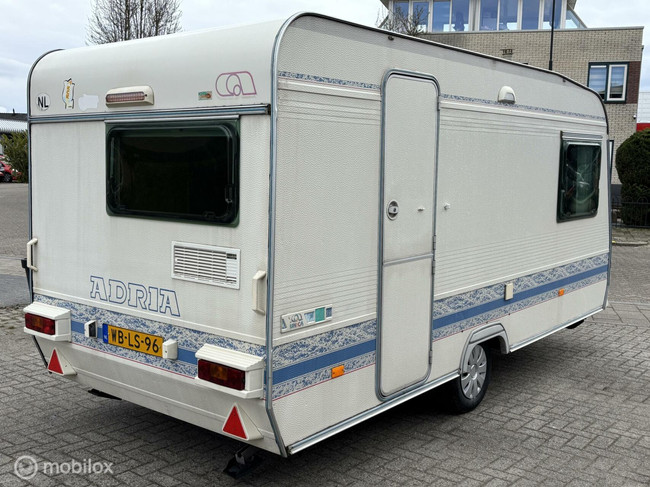 Adria 430 PH super netjes lichtgewicht