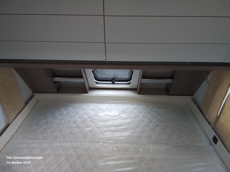 Hobby On Tour 390 SF compacte caravan  foto: 3