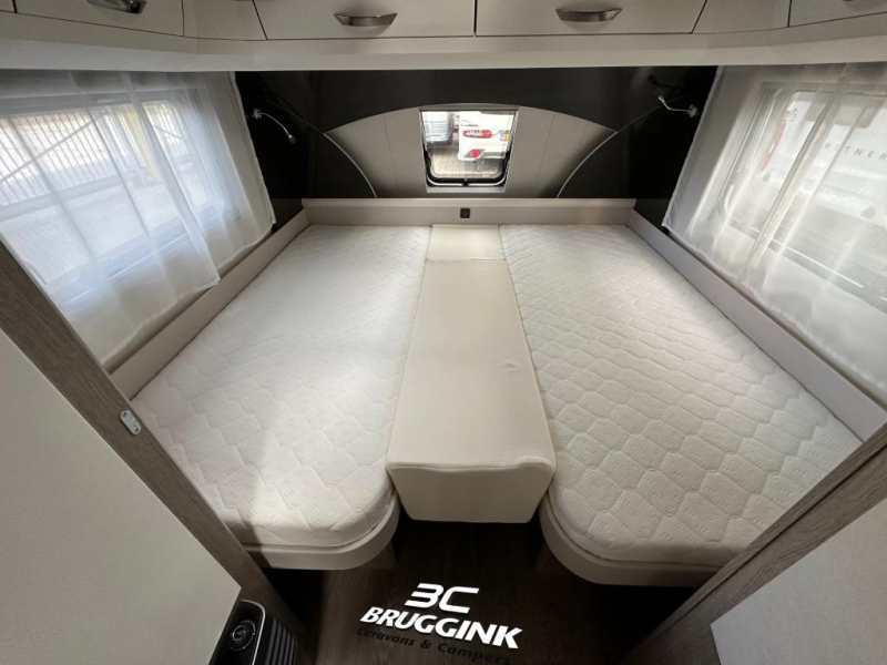 Hobby Prestige 540 UL ENKEL BED MOVER LUIFEL  foto: 10