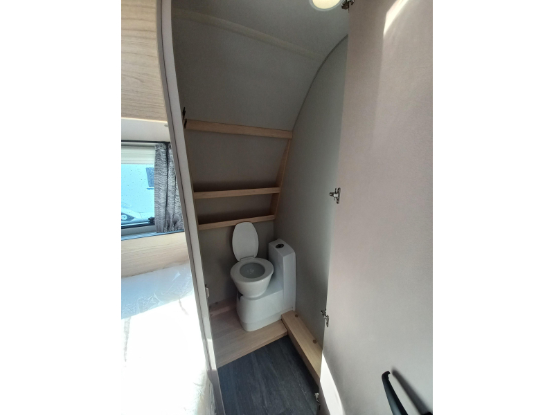 Weinsberg CaraLife 450 FU  foto: 11