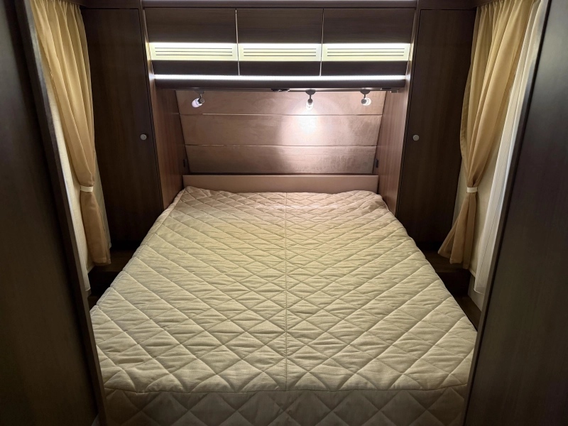 Dethleffs Beduin VIP 760 DR queensbed / full option  foto: 13