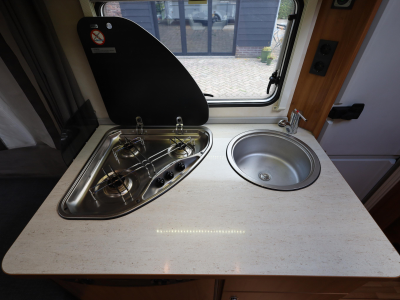 Weinsberg CaraOne 480 UE mover | voortent | luifel  foto: 8