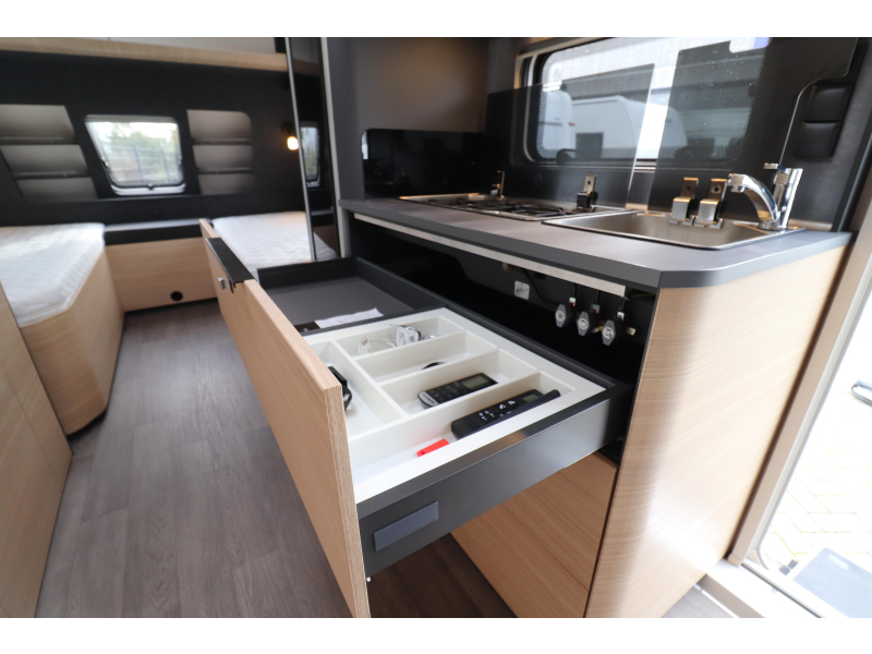 Hobby Maxia 585 UL Airco/mover/luifel/ Vol!  foto: 17