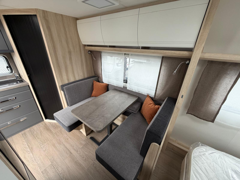 Hobby De Luxe 460 SFF ACTIEPRIJS!  foto: 8