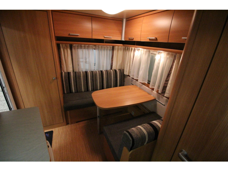 Knaus Sport Special 420 QD Voortent, Fietsenrek, LMV  foto: 10