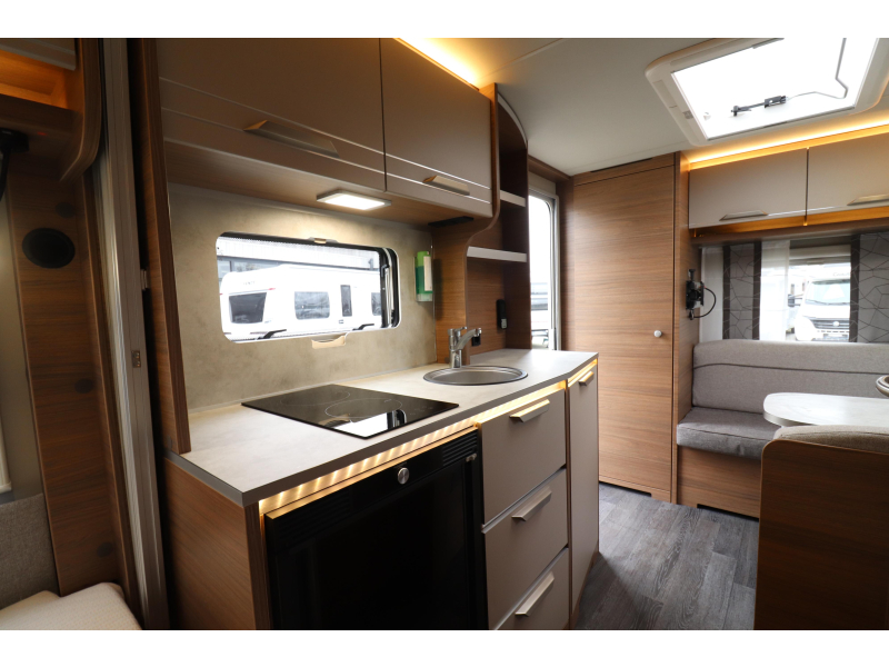 Knaus Sport E-Power Selection 420 QD Mover / Luifel / Airco  foto: 8