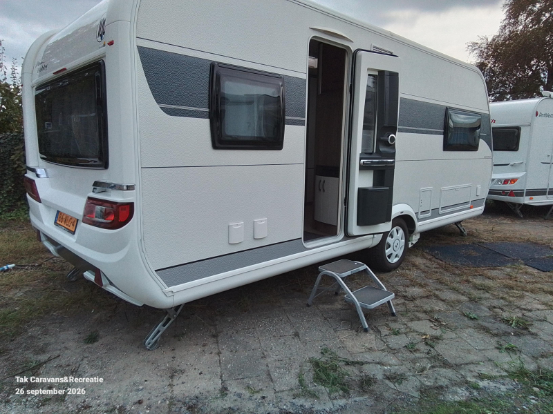Hobby Prestige 560 UL Aparte bedden+rondzit 
