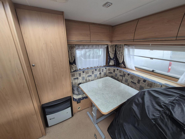 Bürstner 480 TK Stapelbed, rondzit, mover + Voortent 2e eig. foto: 9