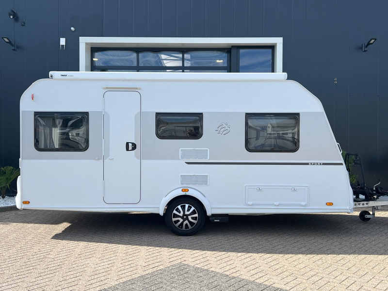 Knaus Sport 460 EU mover, luifel, fietsenrek  foto: 3