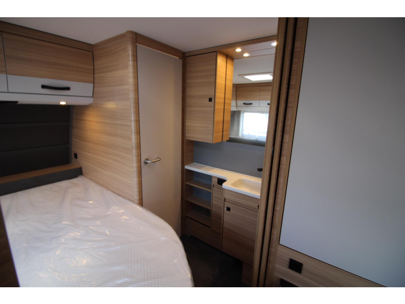 Dethleffs Camper 560 FMK Summer Edition + Airco!  foto: 8
