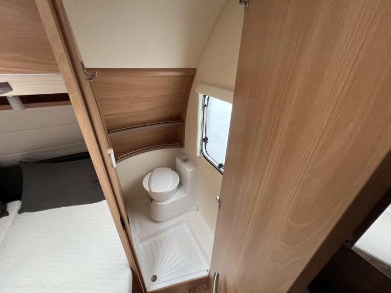 Knaus Sudwind 500 FDK Unico luifel, Hordeur,  foto: 14