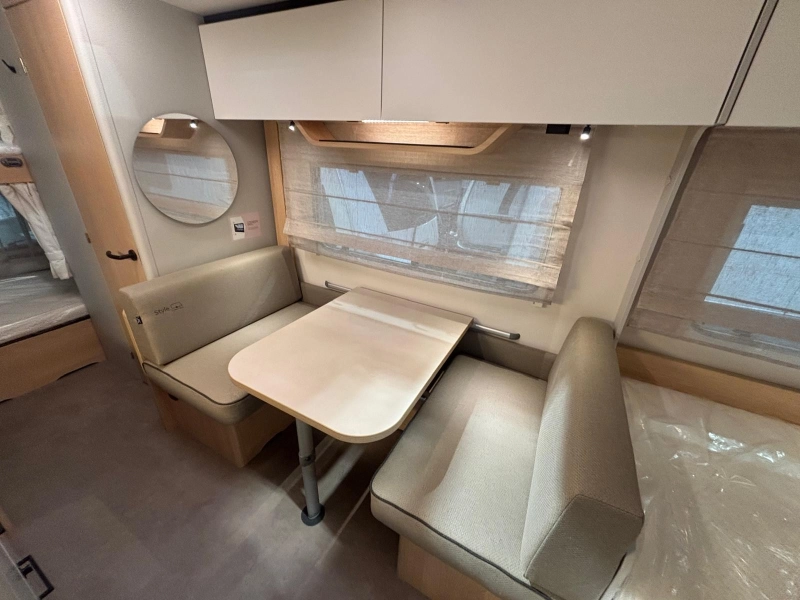 LMC Style 490 K model 2027, stapelbed 