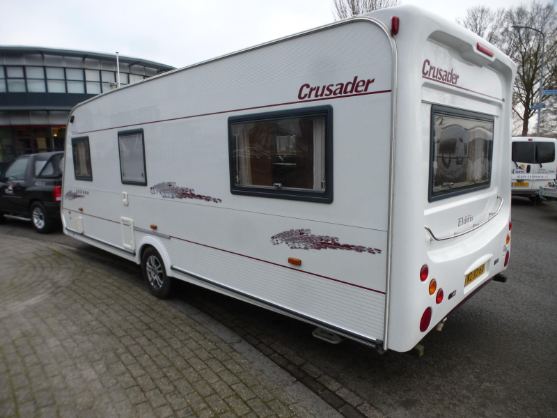 Elddis Crusader Solano 530 mover en voortent 