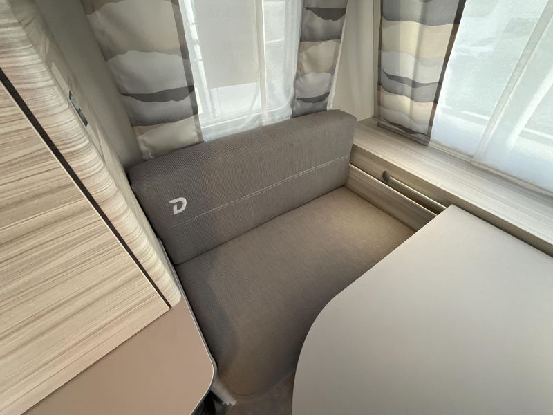 Dethleffs C'Joy Active 460 LE ENKELE BEDDEN-ACTIE MODEL 