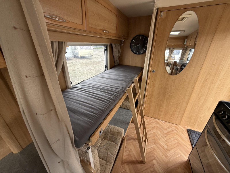 Lunar Quasar 524 Luxe, Stapelbed enk bed  foto: 8