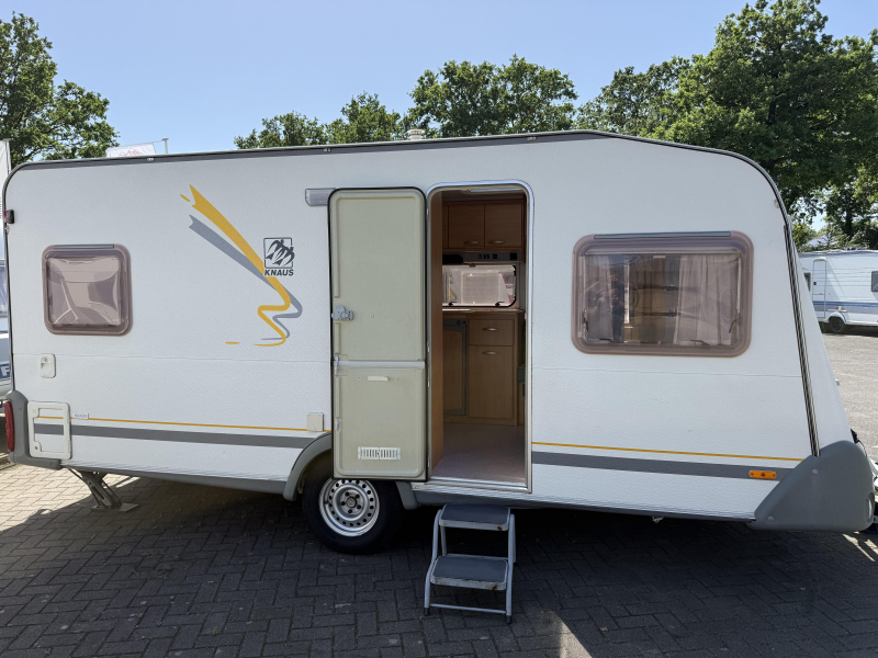 Knaus Sudwind 450 TF FRANSBED RONDZIT TENT  foto: 0