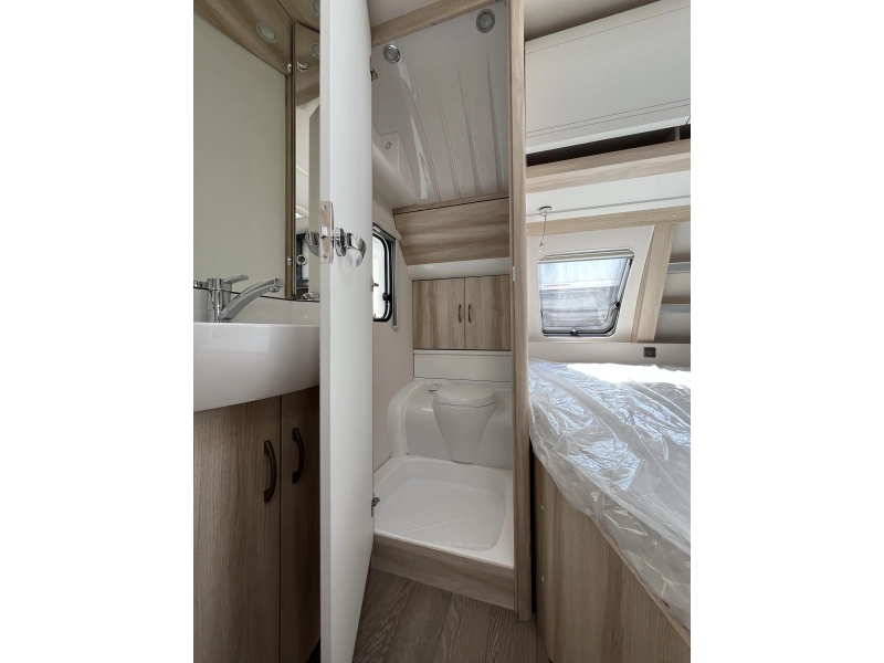 Hobby De Luxe 540 KMFE 1800kg - reservewiel  foto: 10