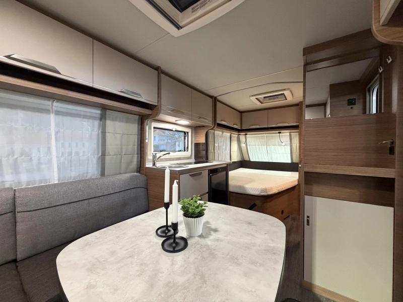 Knaus Sport 450 FU voortent opblaasbaar - FD  foto: 16