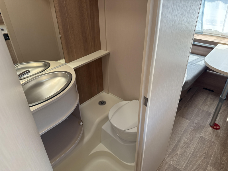 Dethleffs C'Joy 460 LE Mover/Voortent/Fietsdr.  foto: 3