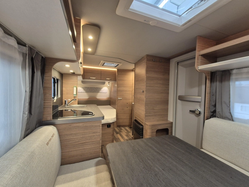 Weinsberg CaraOne Edition HOT 450 FU met Cassetteluifel!  foto: 12