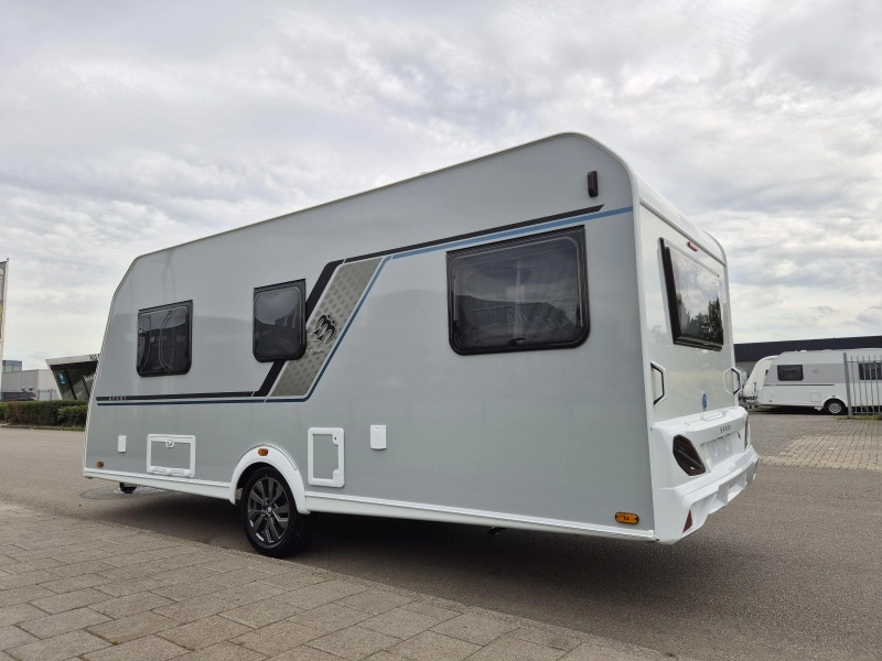 Knaus Sport Platinum 500 EU Rondzit + enkele bedden  foto: 2