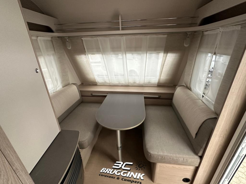 Bürstner Premio Life 480 TL - ENKELE BEDDEN  foto: 3