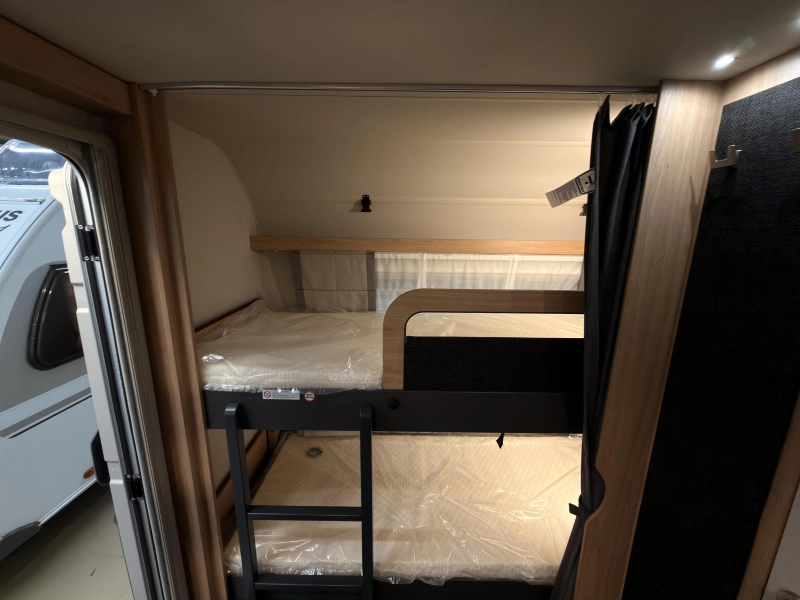 Knaus Sport Platinum 500 QDK Platinum+vloer+1800KG  foto: 4